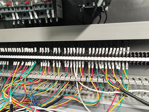 直線(xiàn)式膜包機廠(chǎng)家